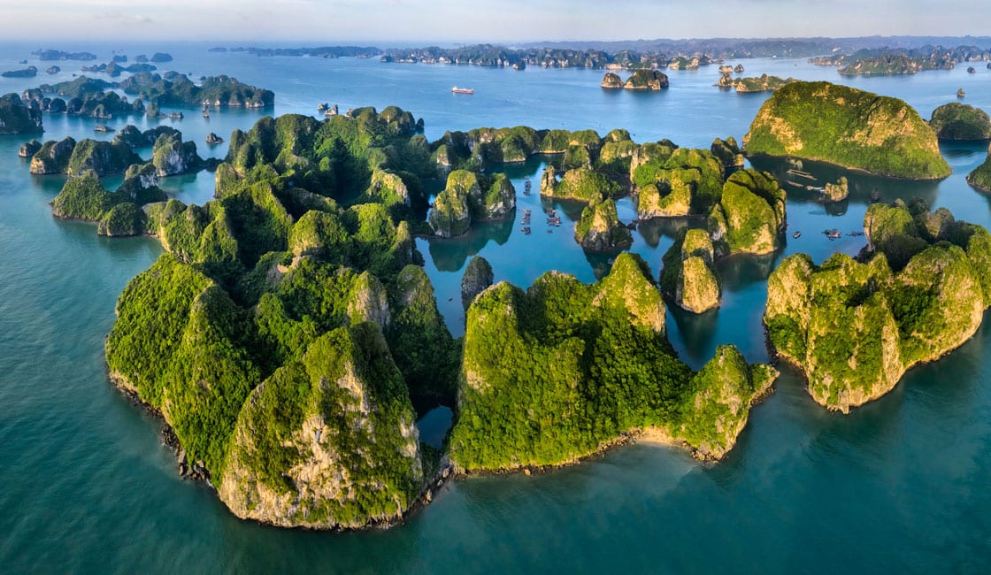 Top-Things-To-Do-Southeast-Asia-Cruise-Halong-Bay-1.jpg