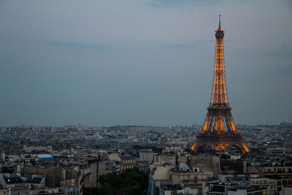6-best-travel-tips-you-must-know-before-visiting-paris-travel-sim-cards-king-sims-europe-sims-sim-cards-for-france-intro-rafael-kellermann-