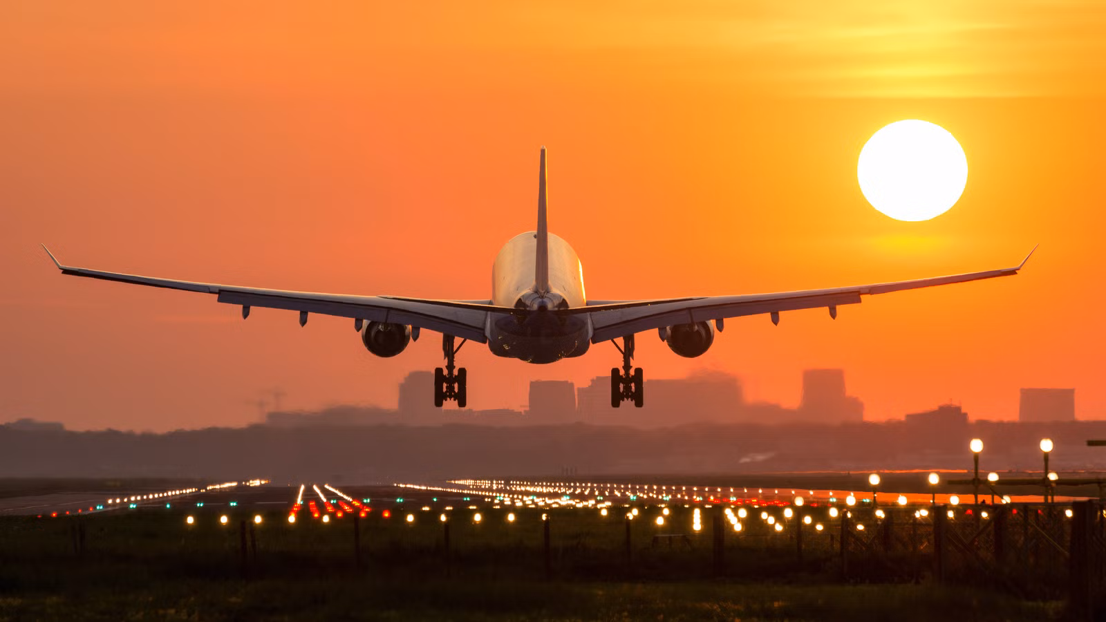 airbus-airbus-a330-landing-shutterstock_419990866.avif